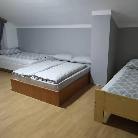 Edin Apartment